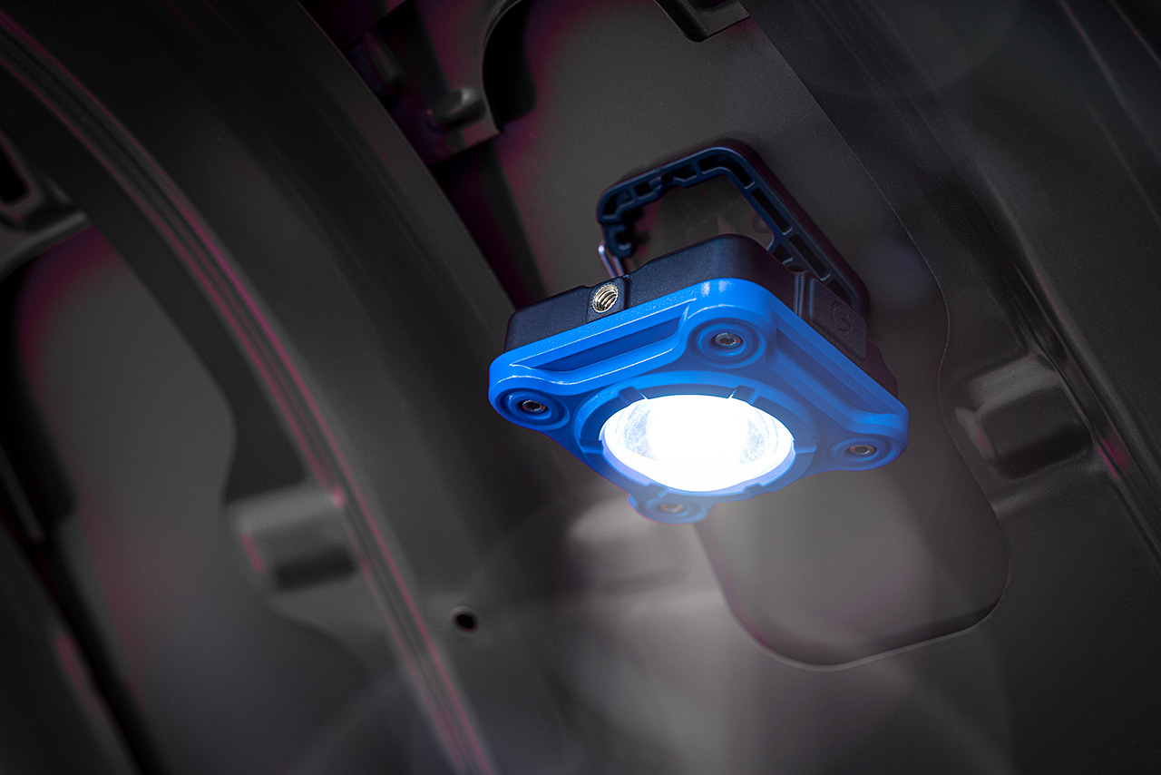 Lampa robocza wielofunkcyjna BOSMA TORCH LED 1000 Lm MINI pod maską samochodu