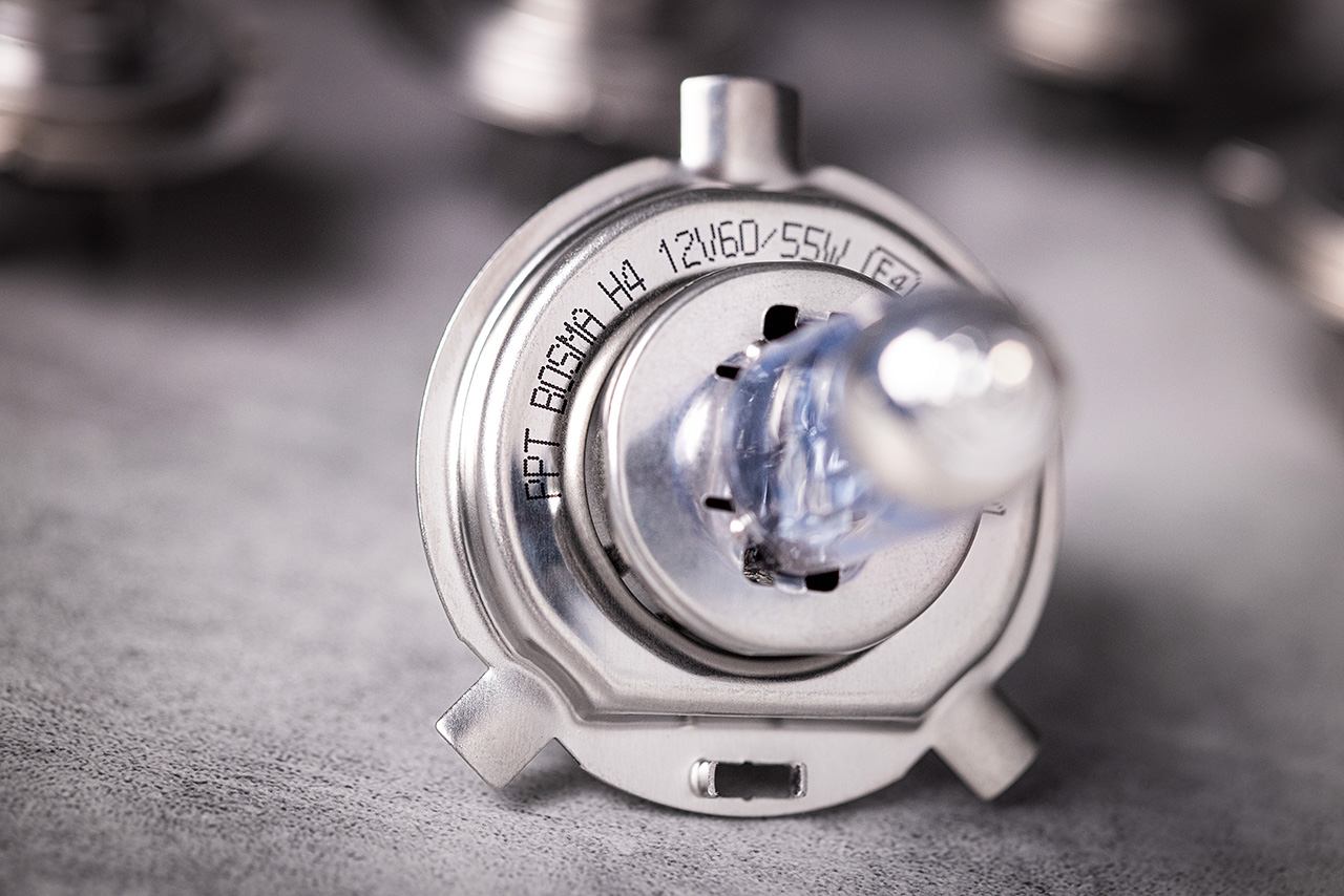 Żarówka halogenowa H4 12V60/55W marki BOSMA